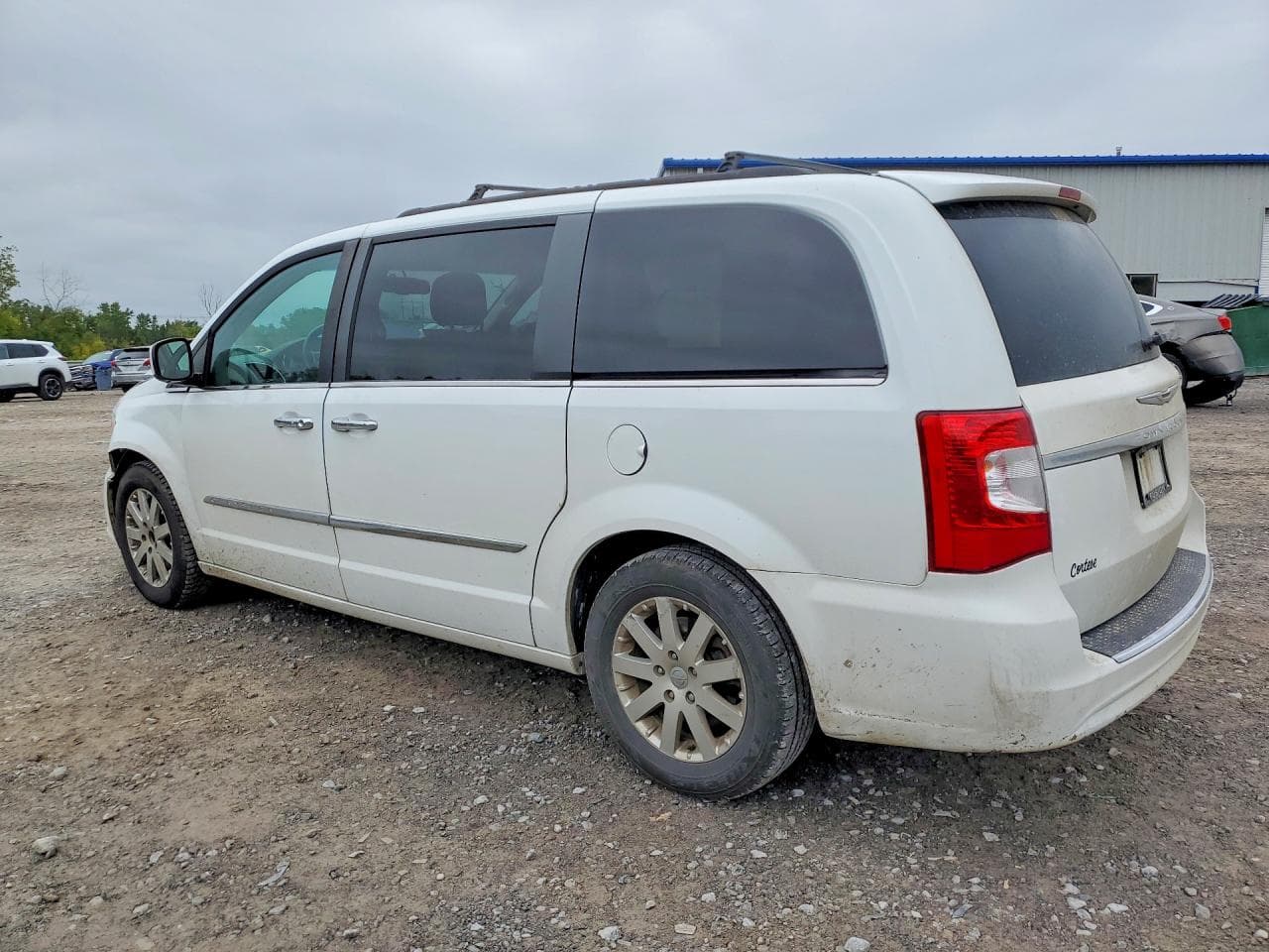 2016 Chrysler Town & Country Touring - foto 2