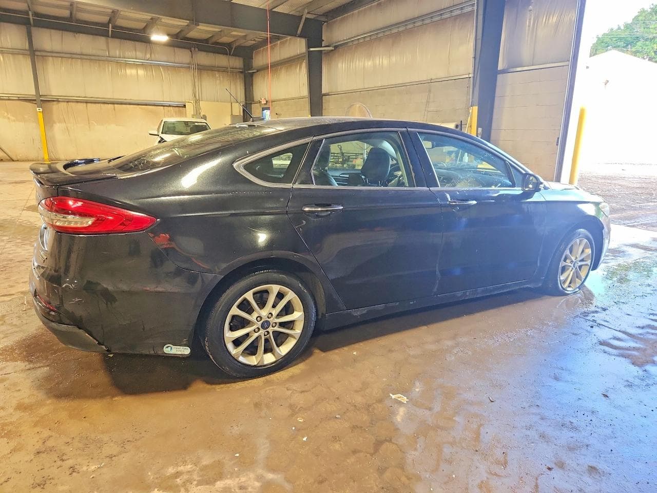 2020 Ford Fusion Titanium - foto 3