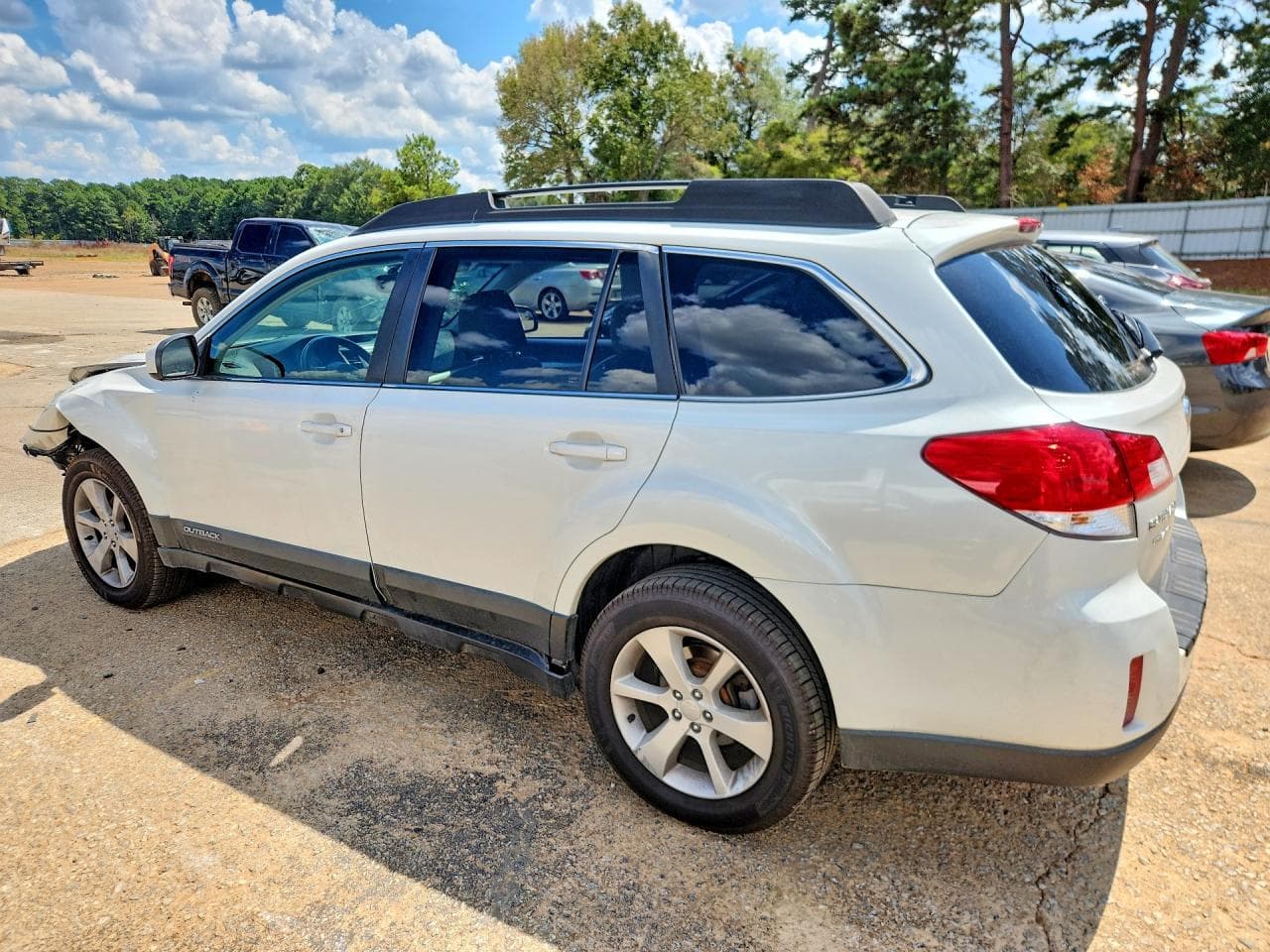 2013 Subaru Outback 2.5I Premium - foto 2
