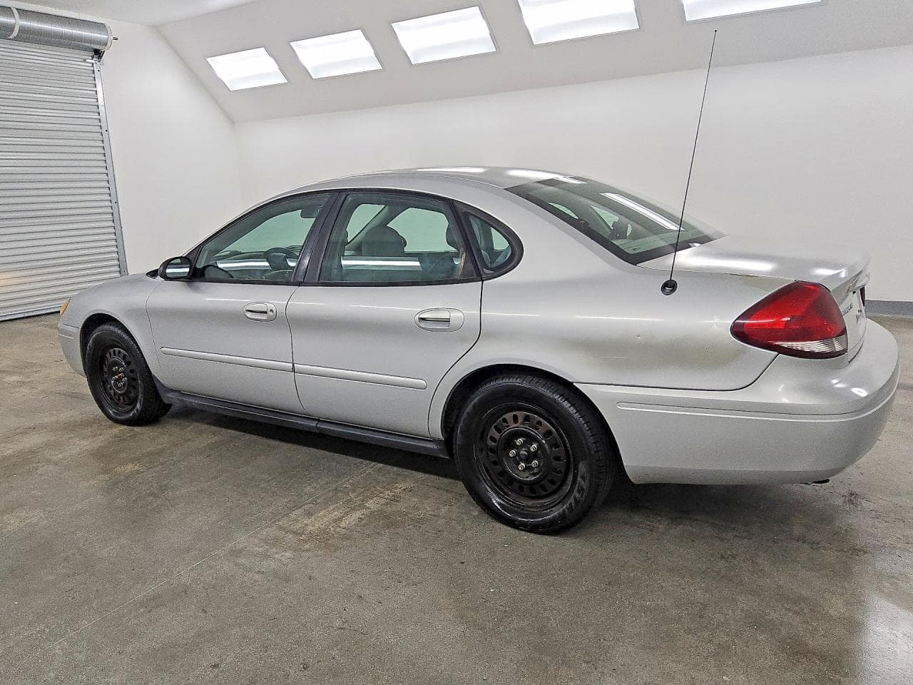 2005 Ford Taurus Se - foto 2