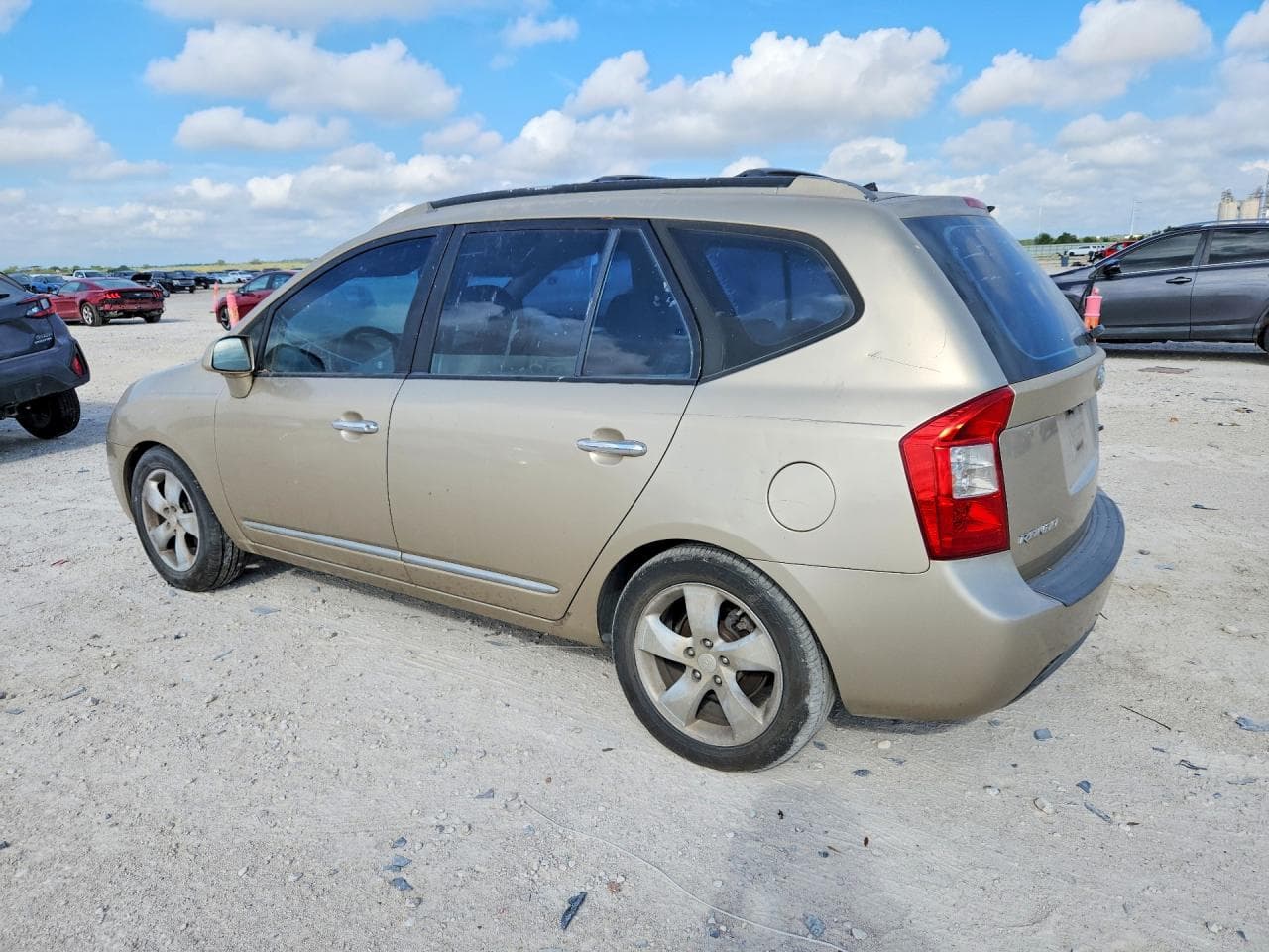 2007 Kia Rondo Lx - foto 2
