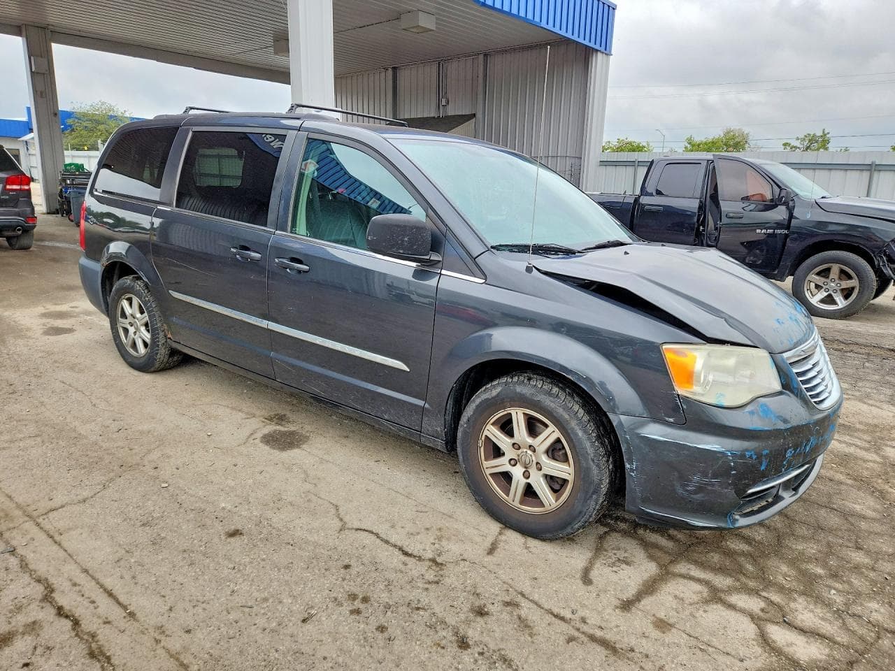 2012 Chrysler Town & Country Touring - foto 4