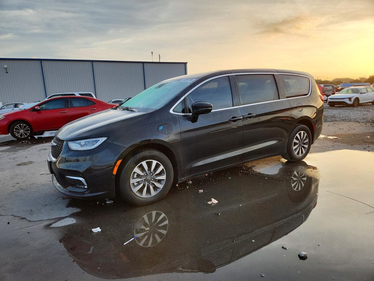 Chrysler Pacifica 2023 z USA