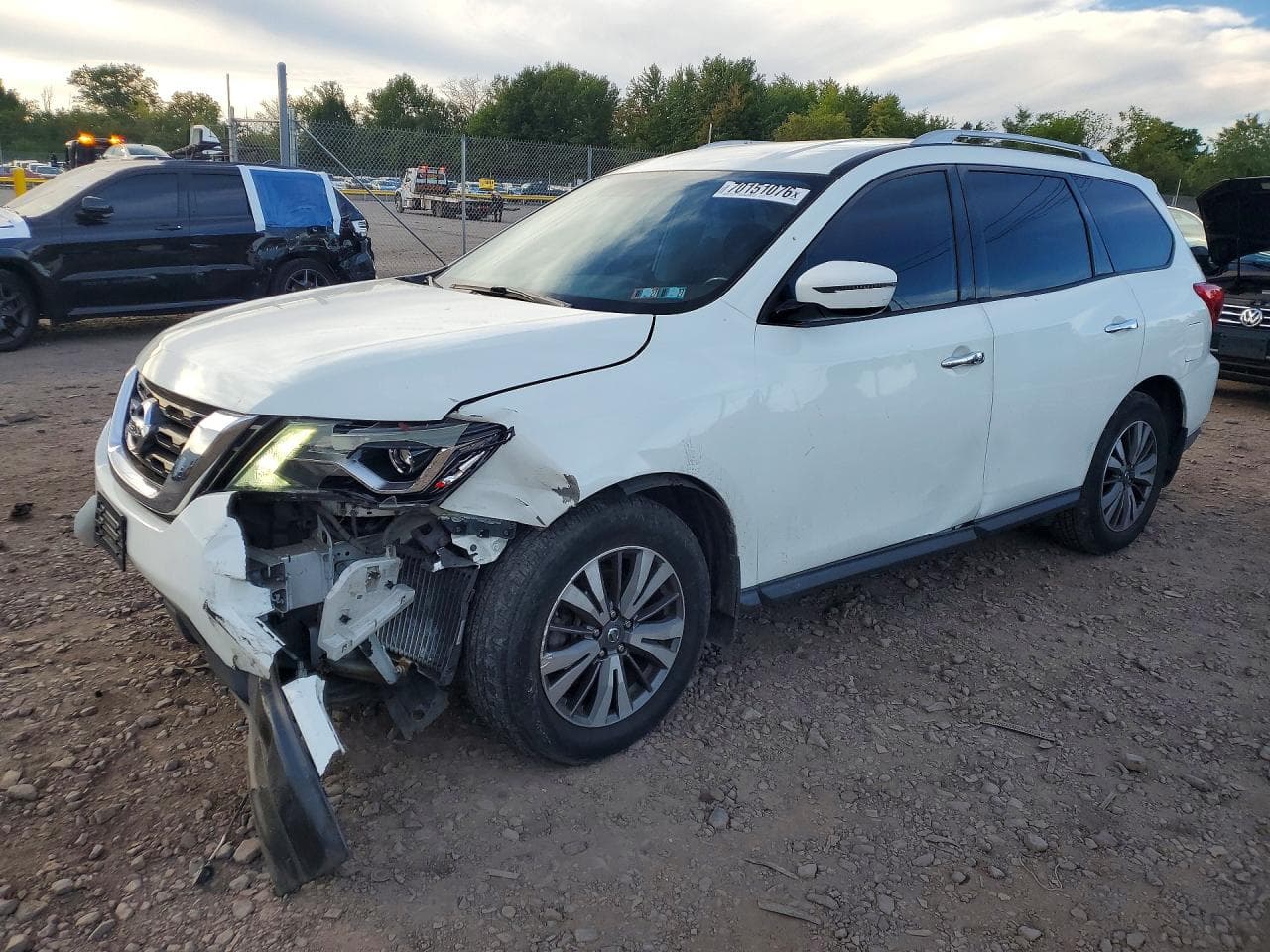 2017 Nissan Pathfinder Sv