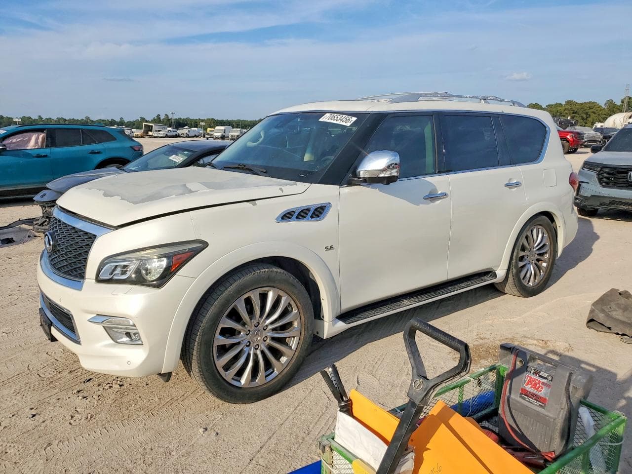 Infiniti QX80 2015 z USA