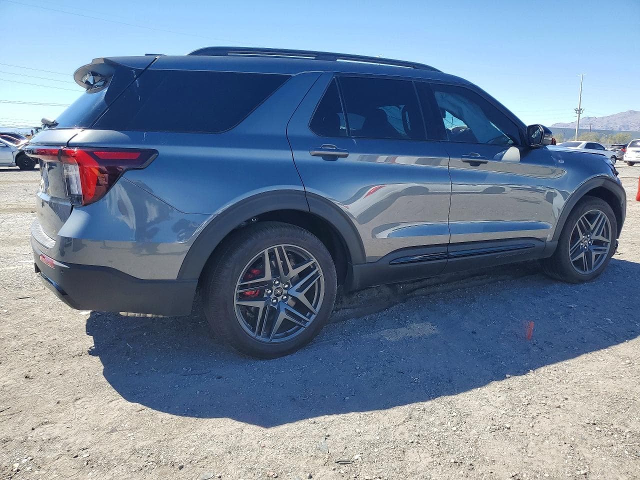 2026 Ford Explorer St-Line - foto 3