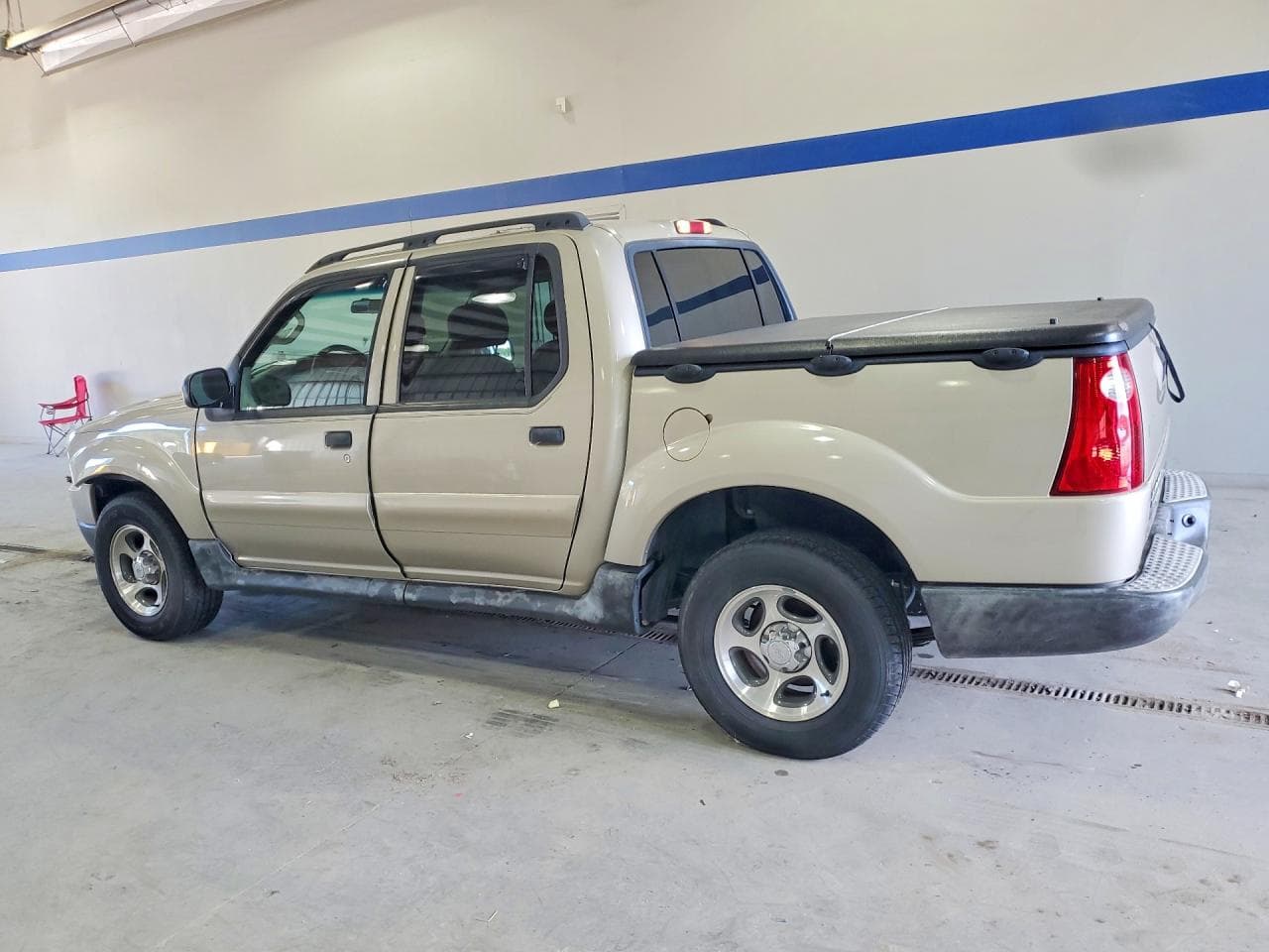 2004 Ford Explorer Sport Trac - foto 2