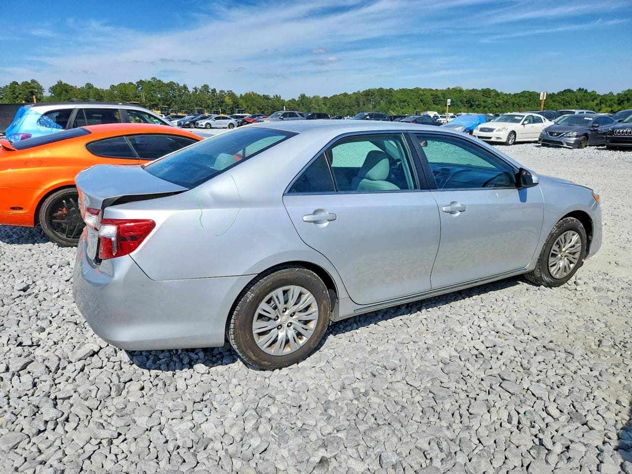 2014 Toyota Camry Le - foto 3