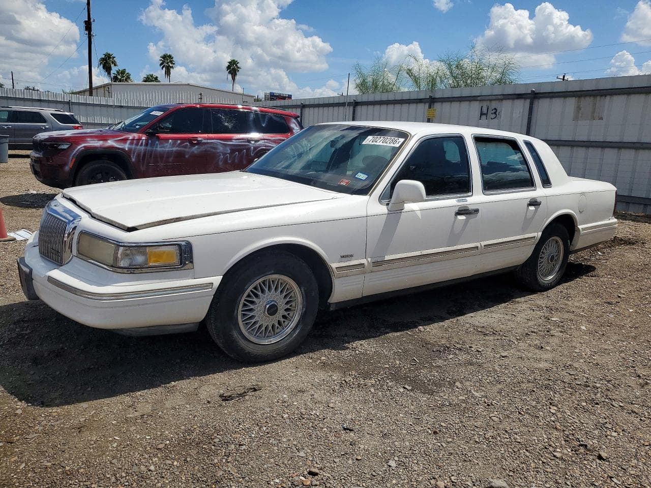 1995 Lincoln Town Car Signature