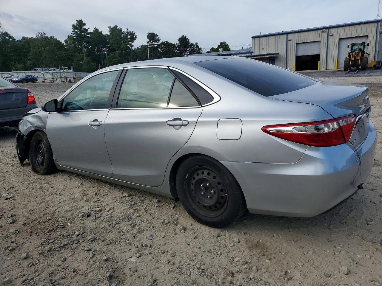 2017 Toyota Camry Le - foto 2