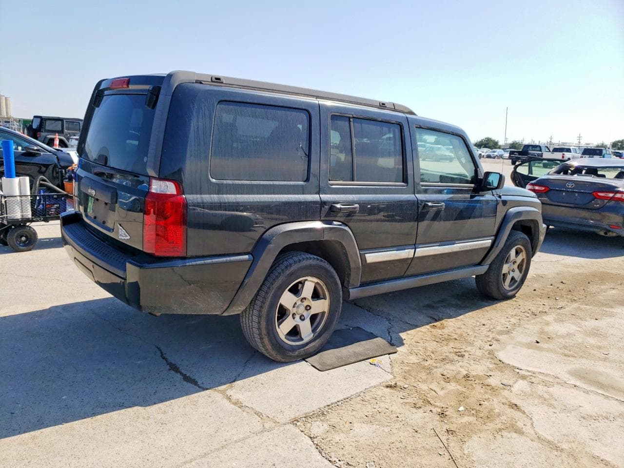 2010 Jeep Commander Sport - foto 3