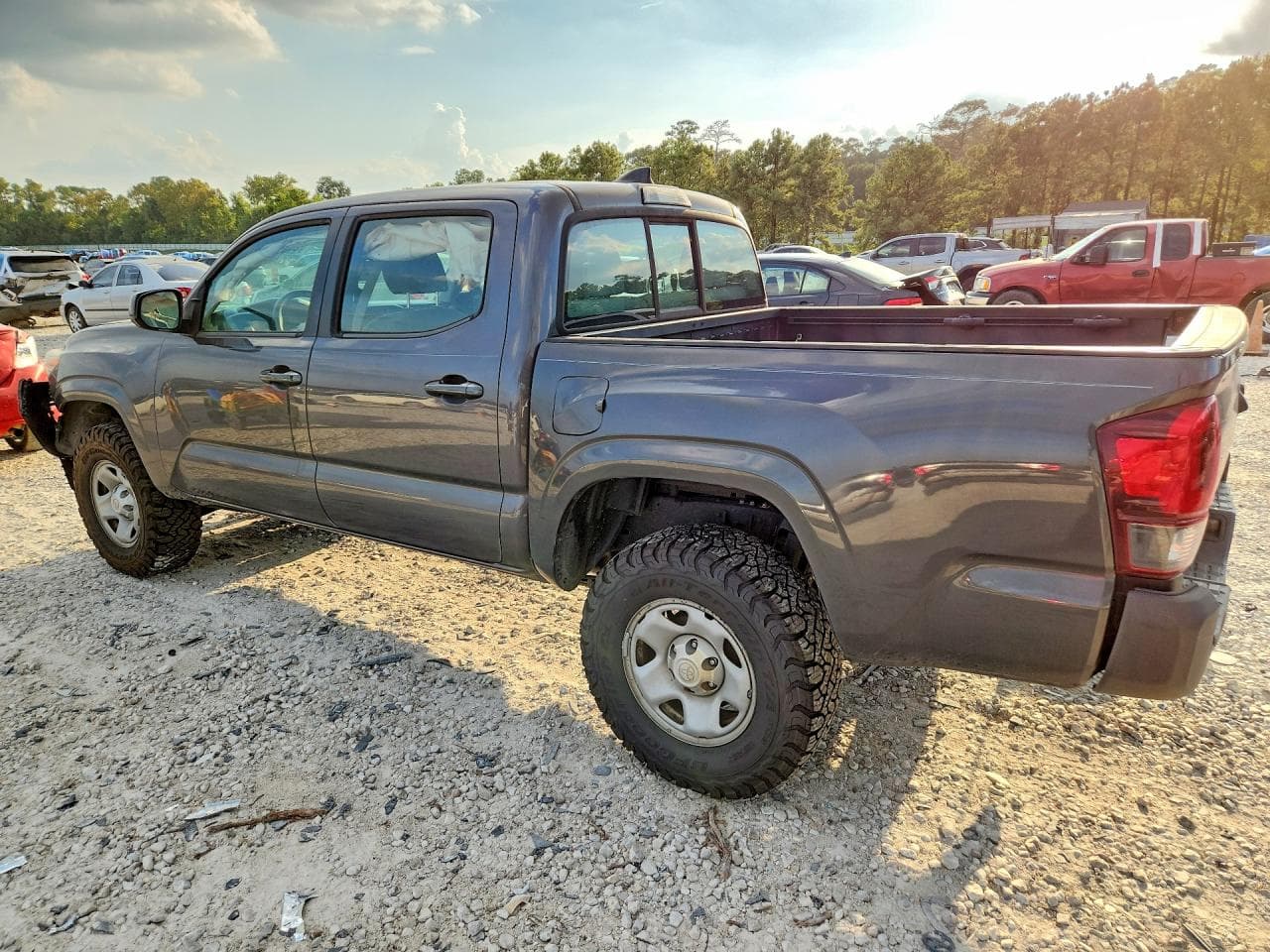 2018 Toyota Tacoma Sr - foto 2