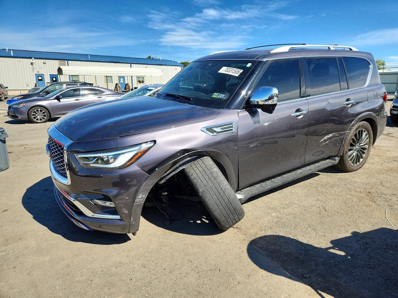 Infiniti QX80 2023 z USA