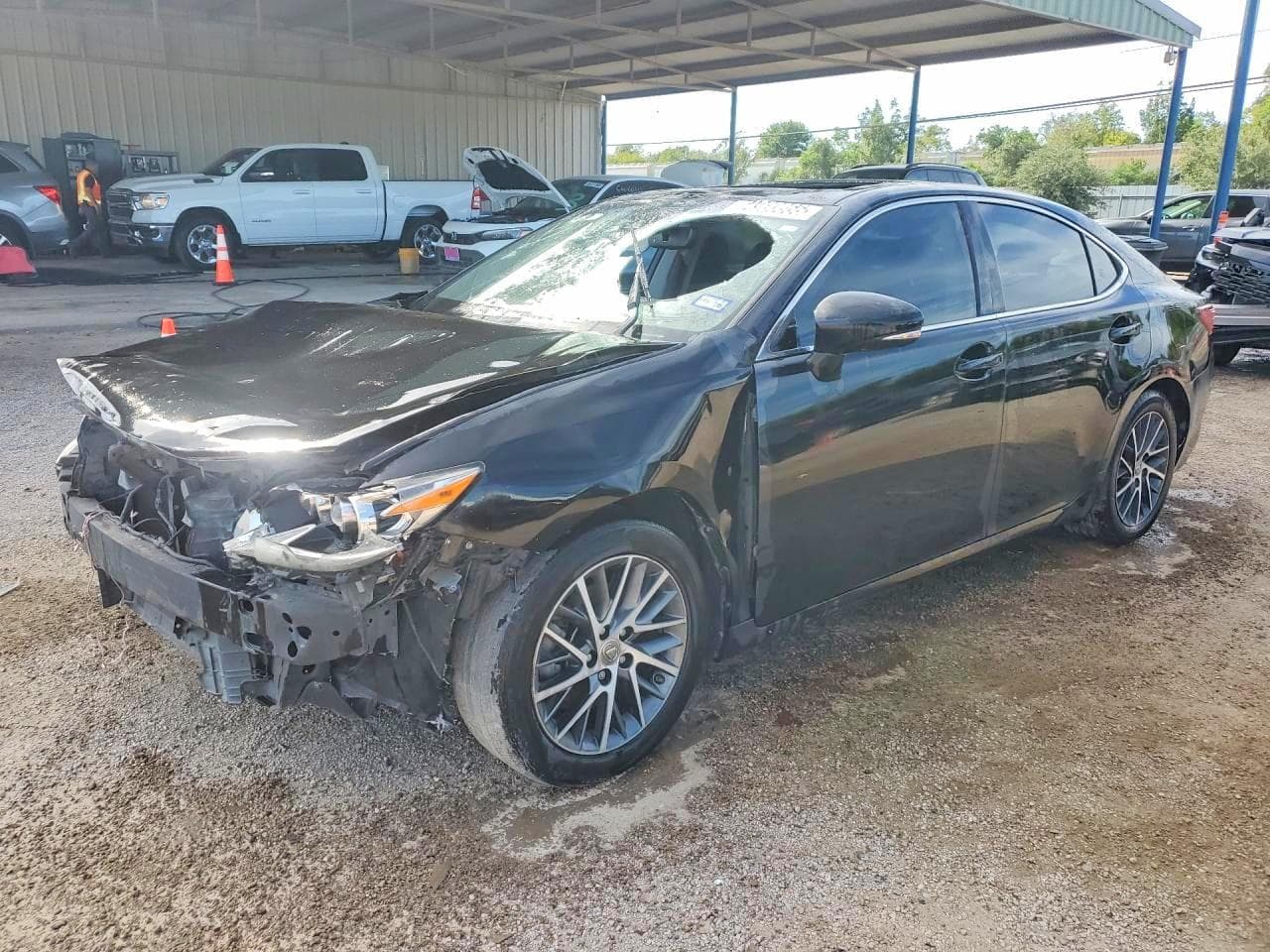Lexus ES 2016 z USA