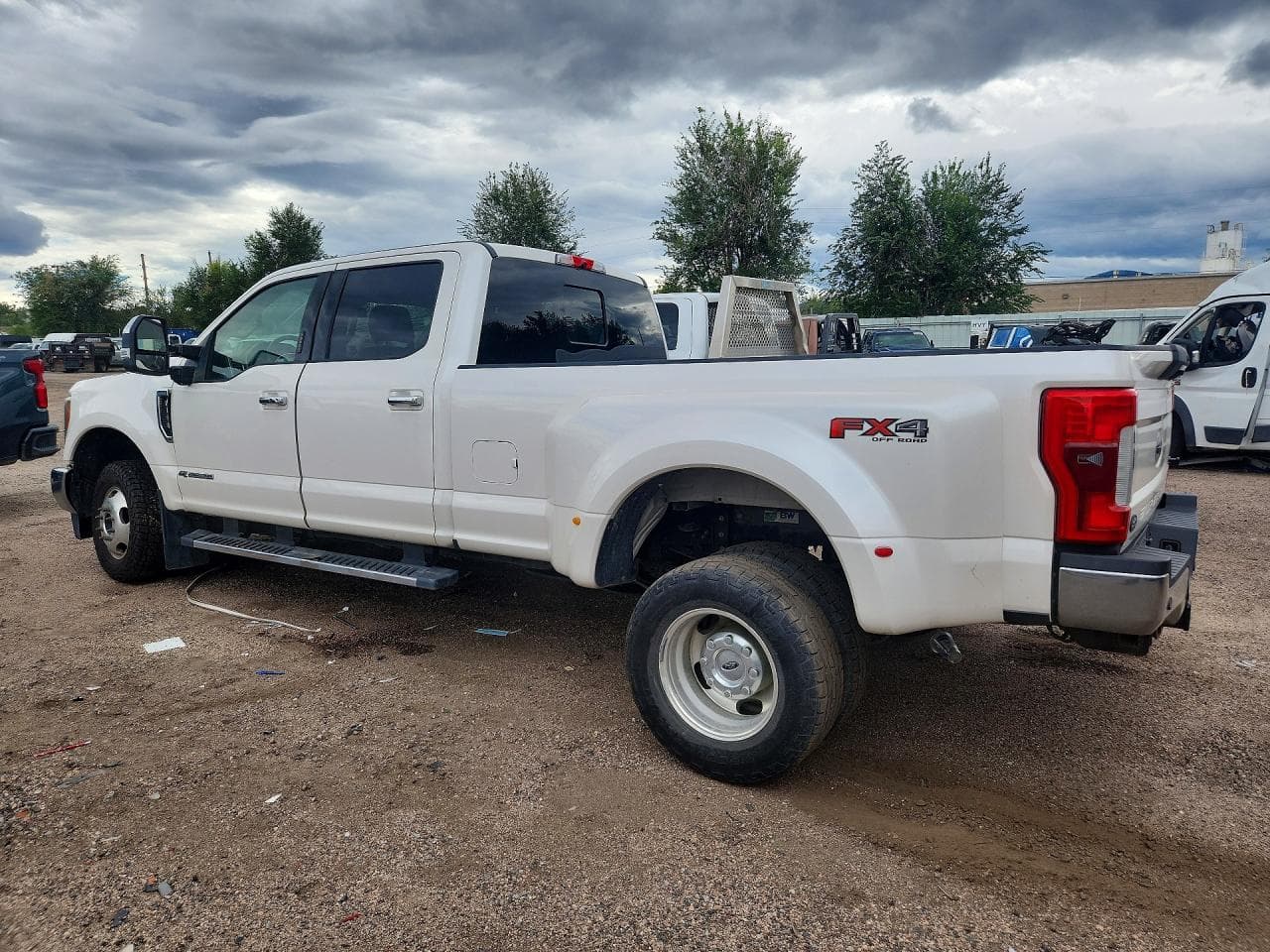 2017 Ford F350 Super Duty - foto 2
