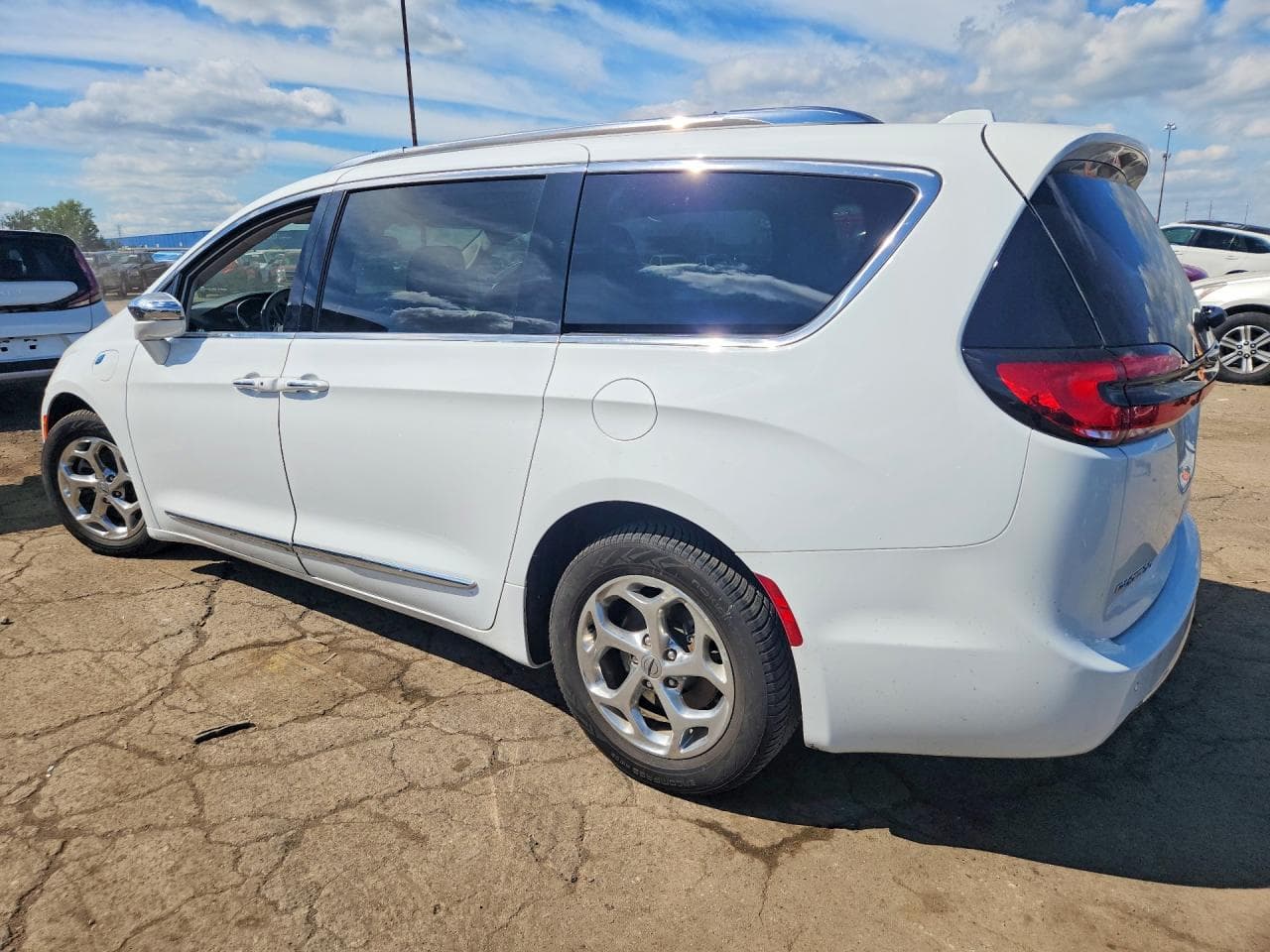 2021 Chrysler Pacifica Hybrid Limited - foto 2
