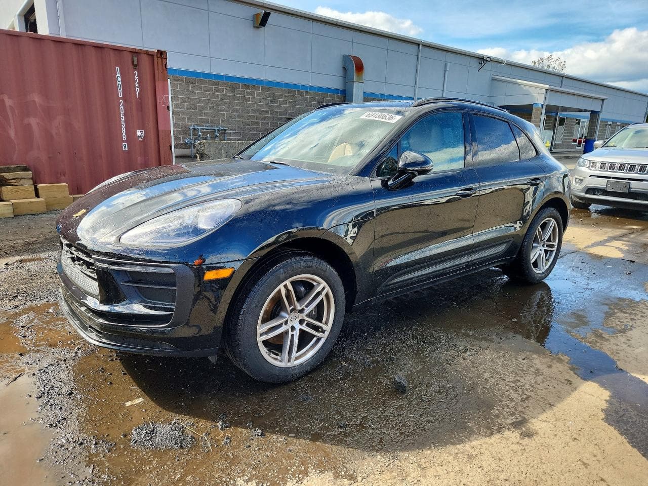 2025 Porsche Macan Base