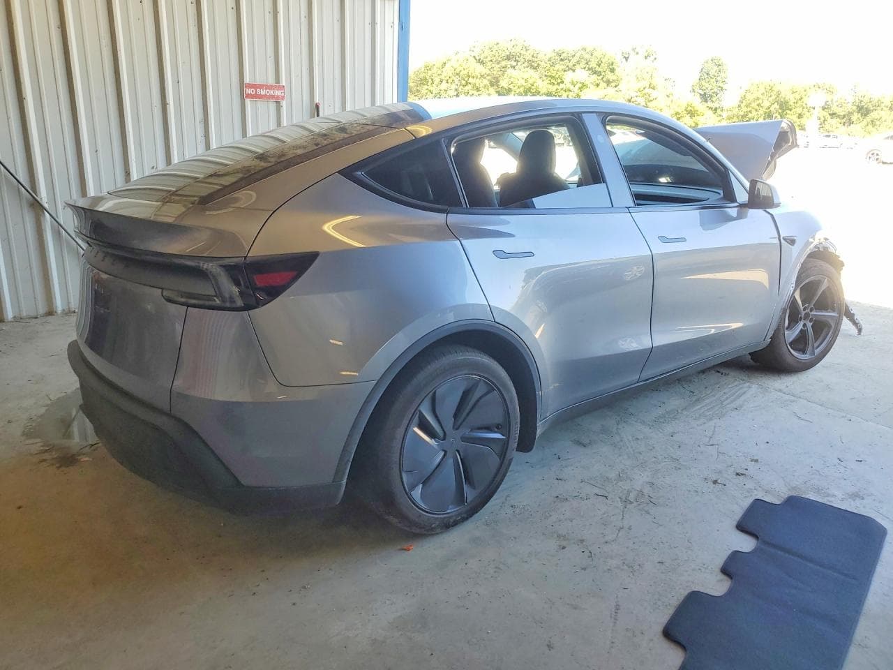 2026 Tesla Model Y - foto 3