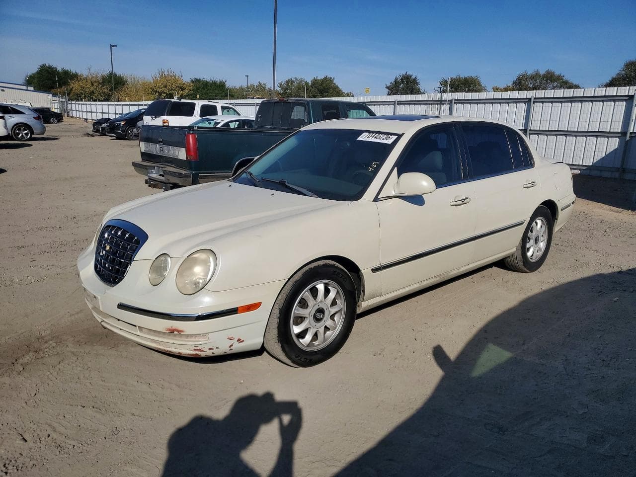 2004 Kia Amanti Base
