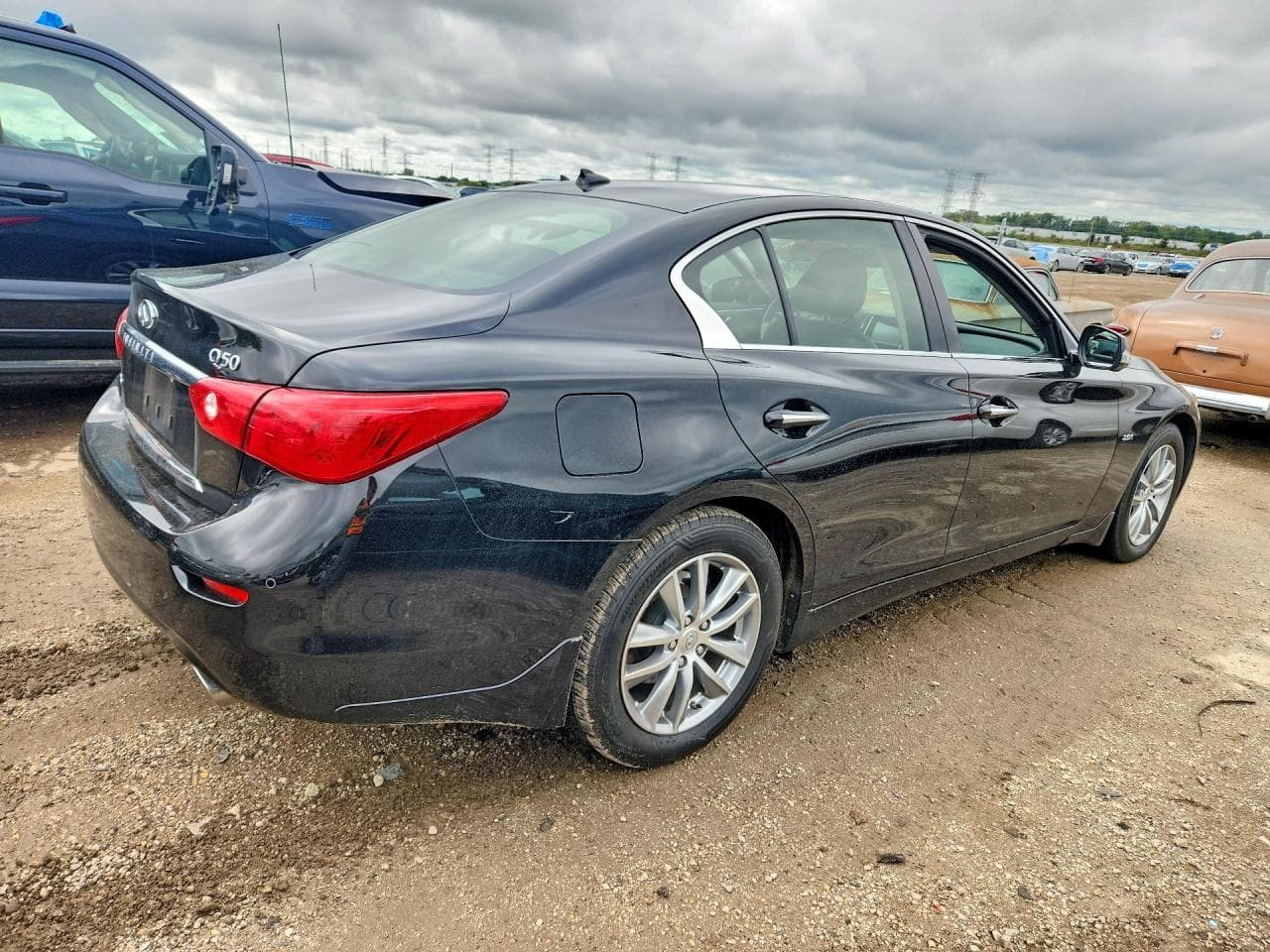 2017 Infiniti Q50 2.0T - foto 3