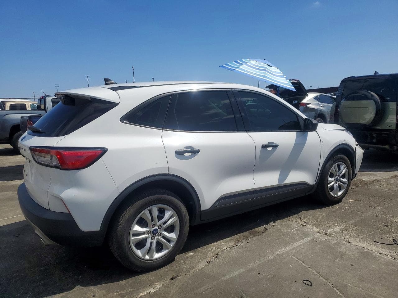 2022 Ford Escape S - foto 3
