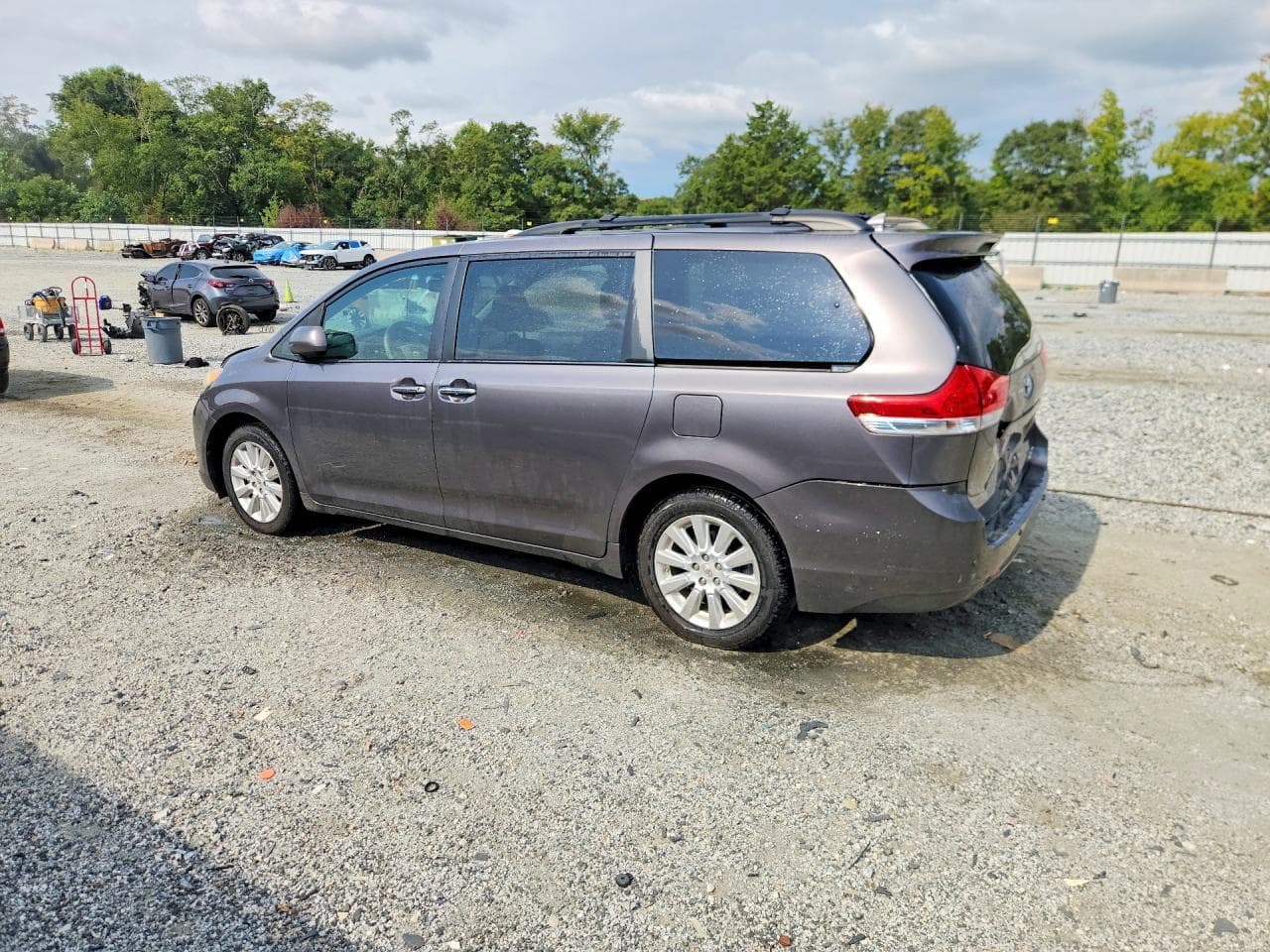 2012 Toyota Sienna Xle 7-Passenger - foto 2