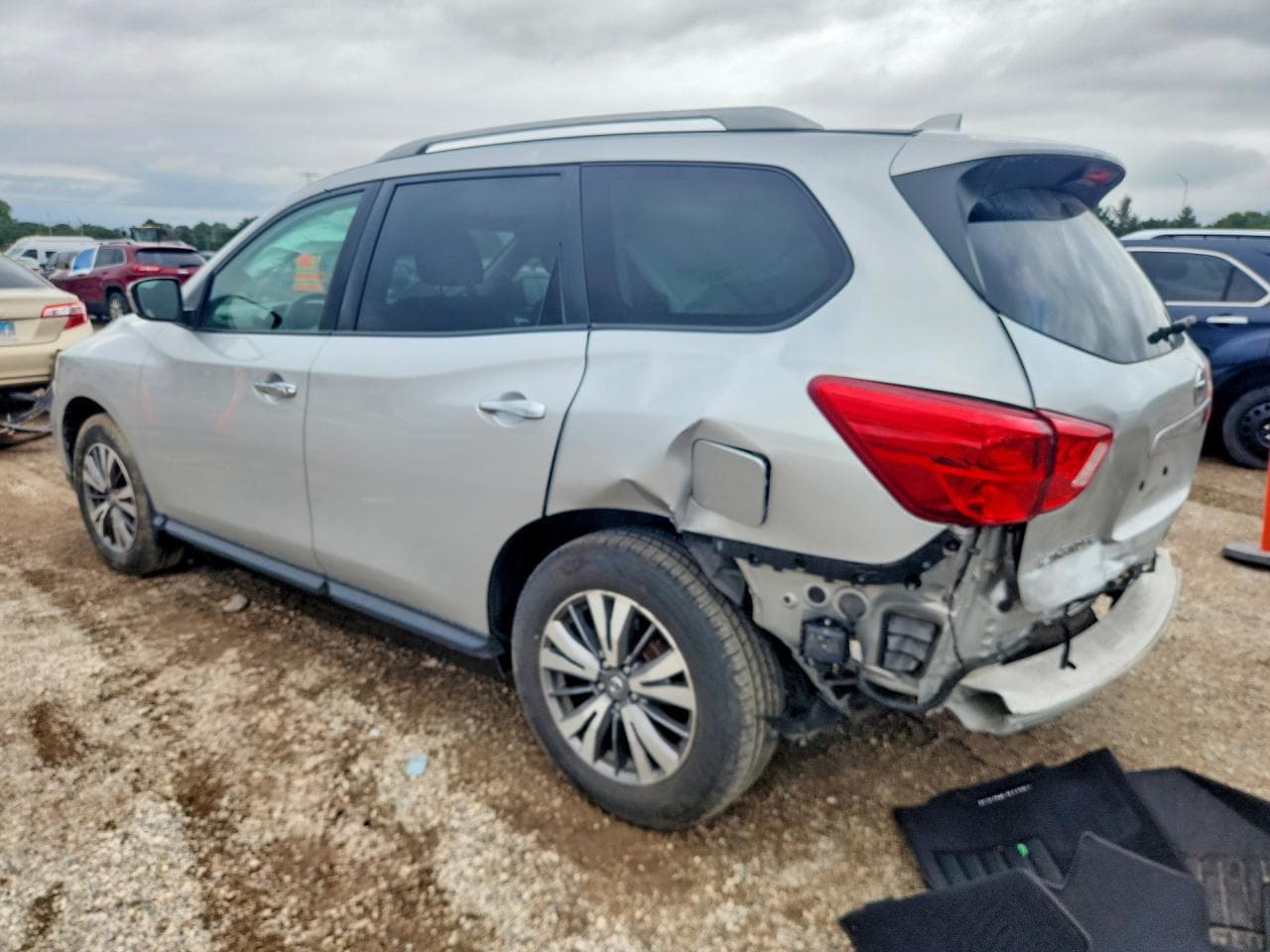 2020 Nissan Pathfinder Sv - foto 2