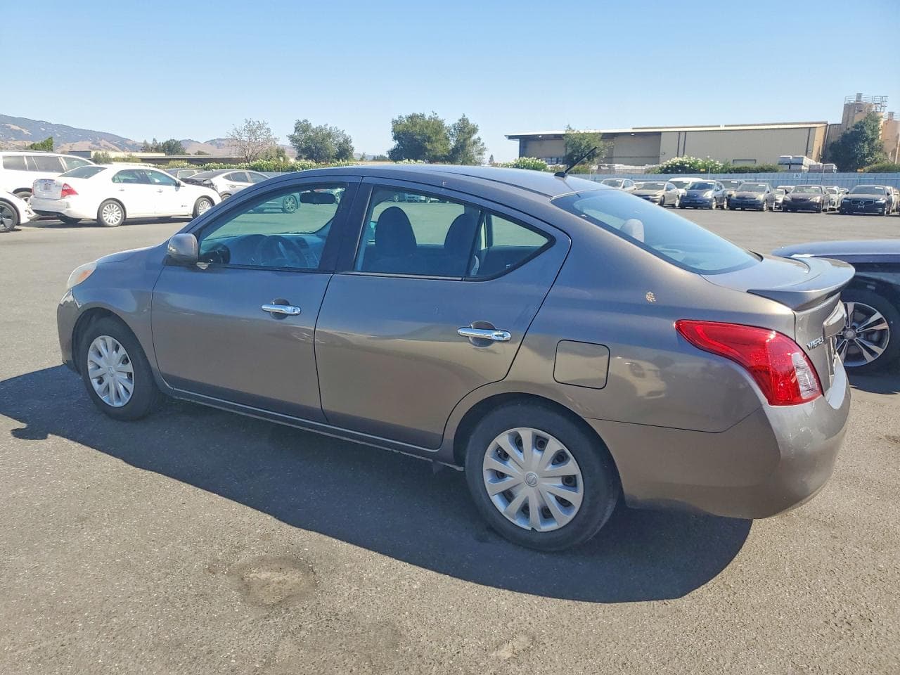 2013 Nissan Versa 1.6 S - foto 2