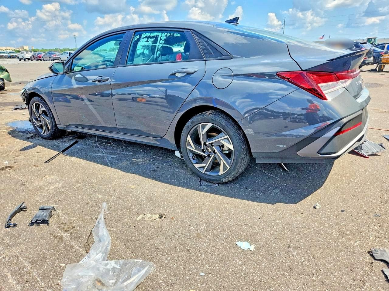 2025 Hyundai Elantra Sel Sport - foto 2