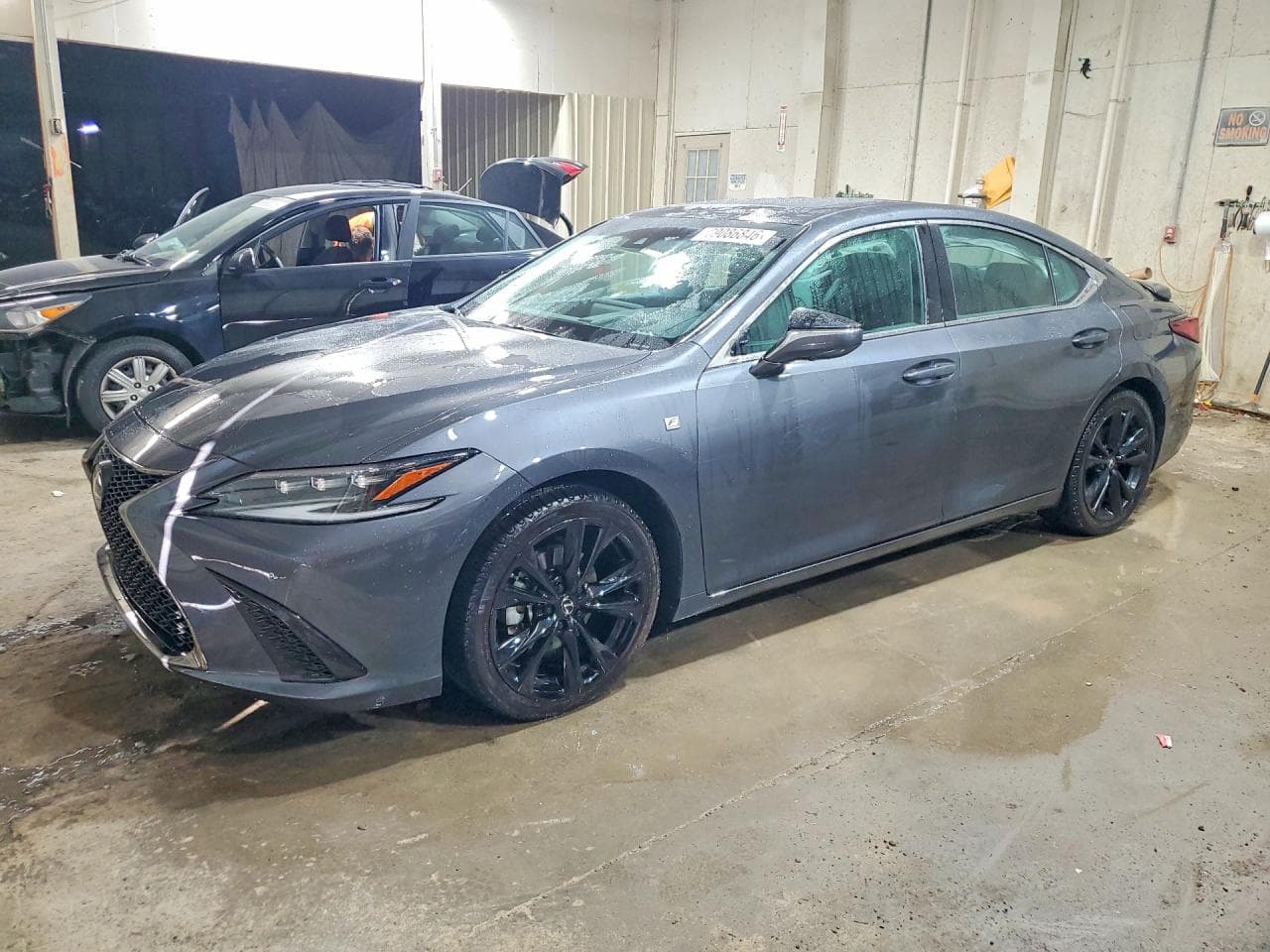 Lexus ES 2023 z USA