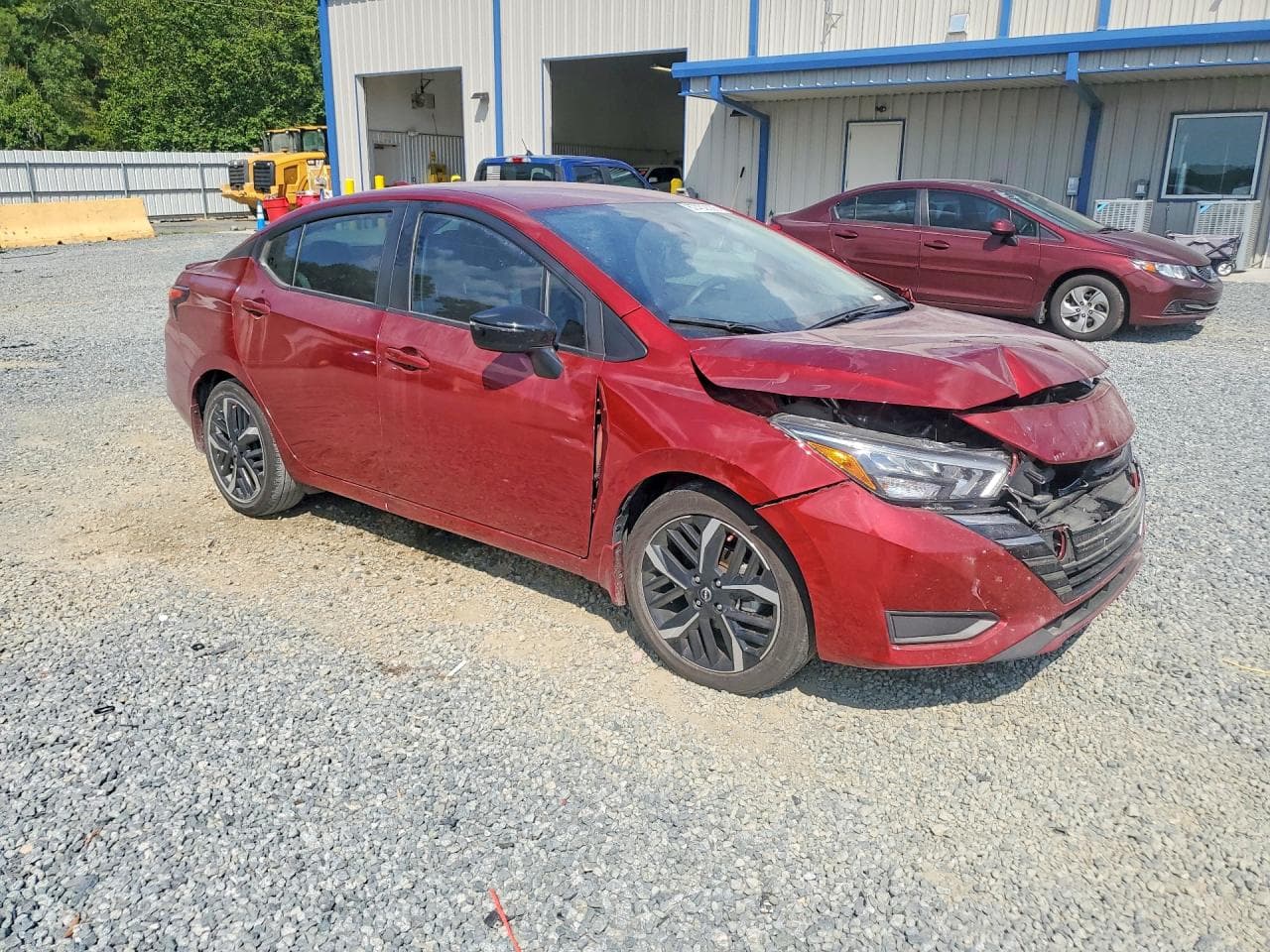 2025 Nissan Versa Sr - foto 4