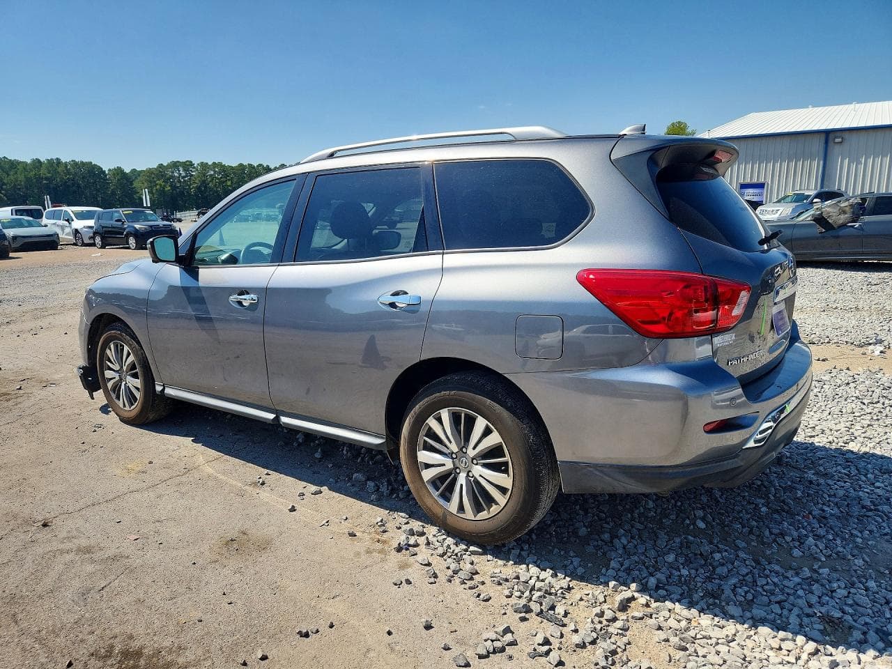 2020 Nissan Pathfinder Sl - foto 2