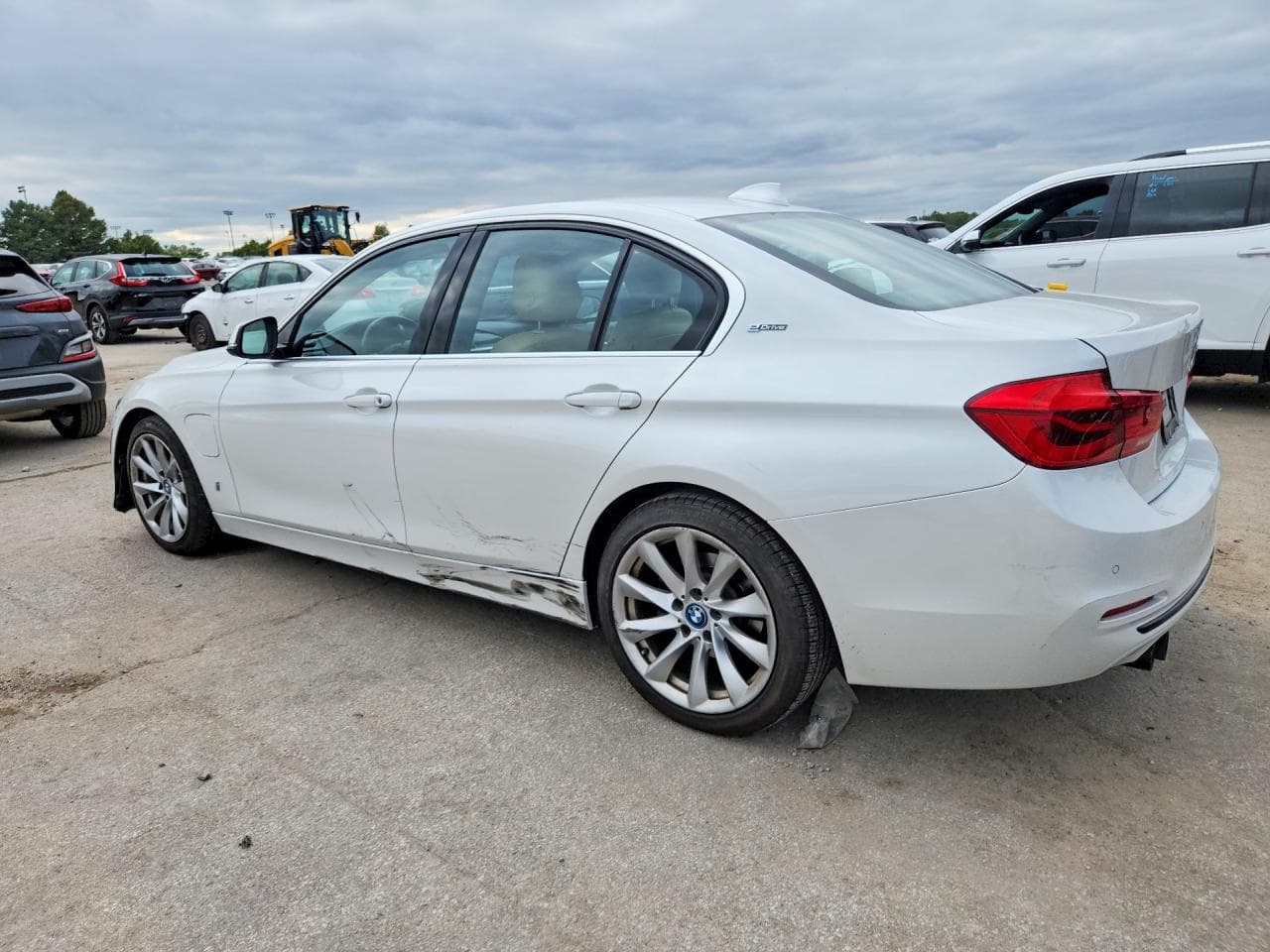 2017 BMW 330E - foto 2