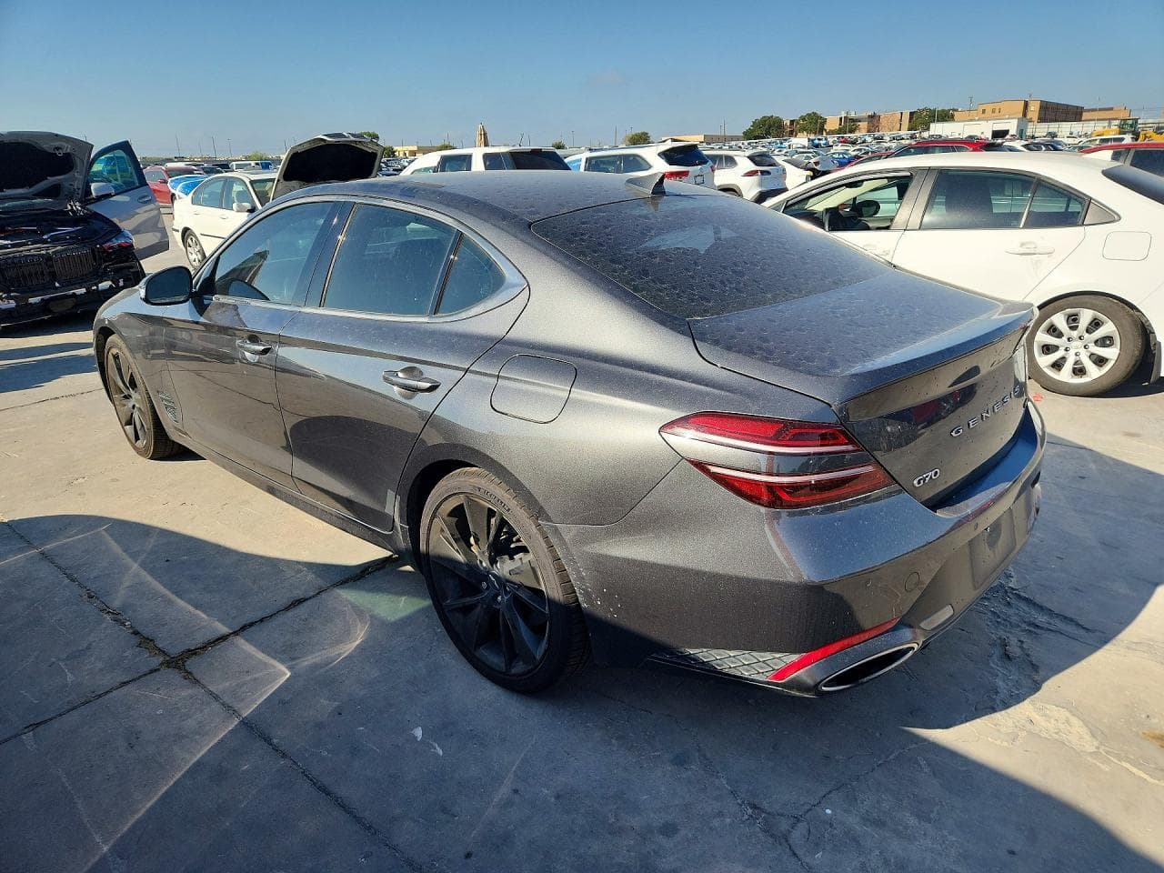 2022 Genesis G70 3.3T Standard - foto 2