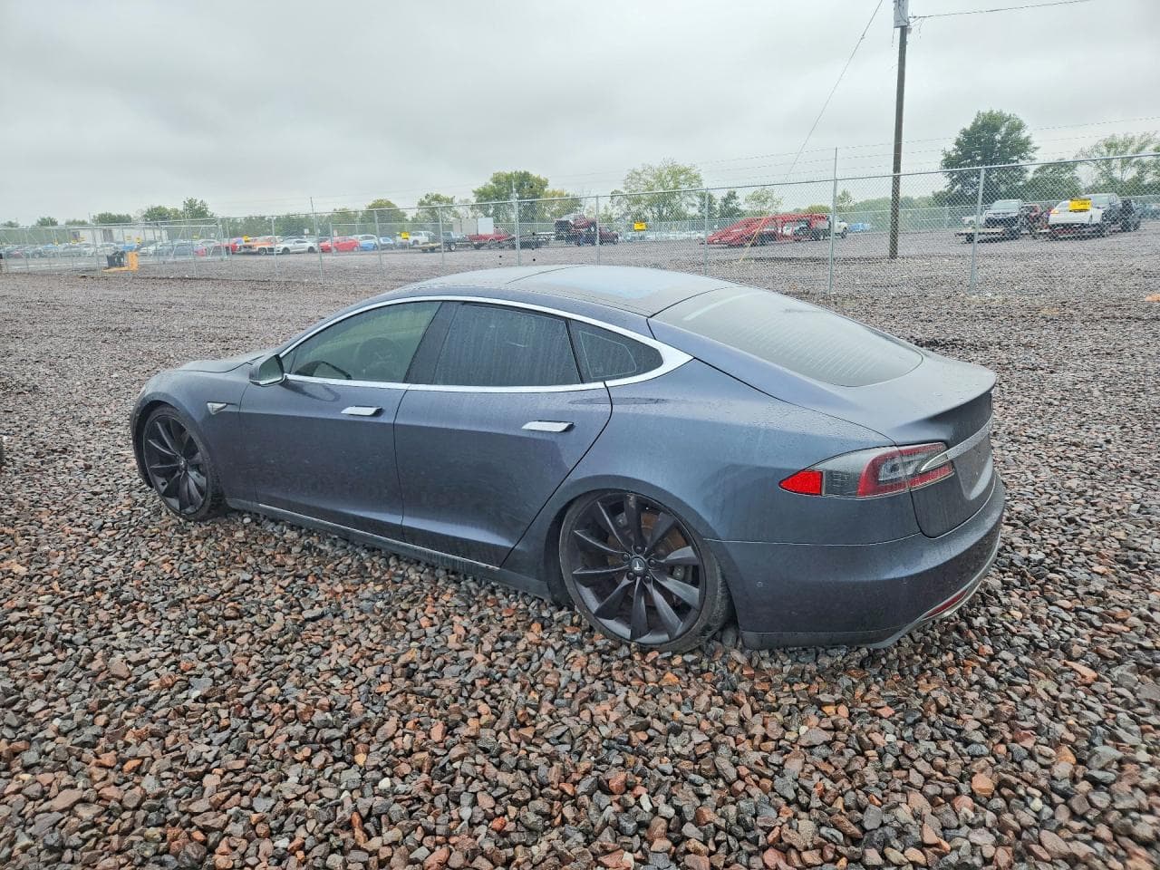 2015 Tesla Model S 85D - foto 2