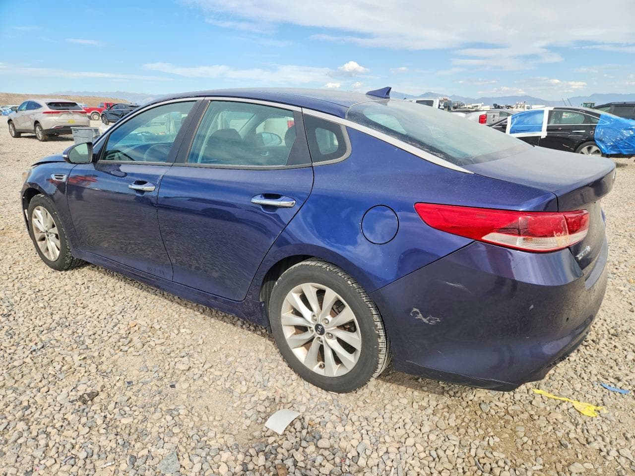 2017 Kia Optima Lx - foto 2