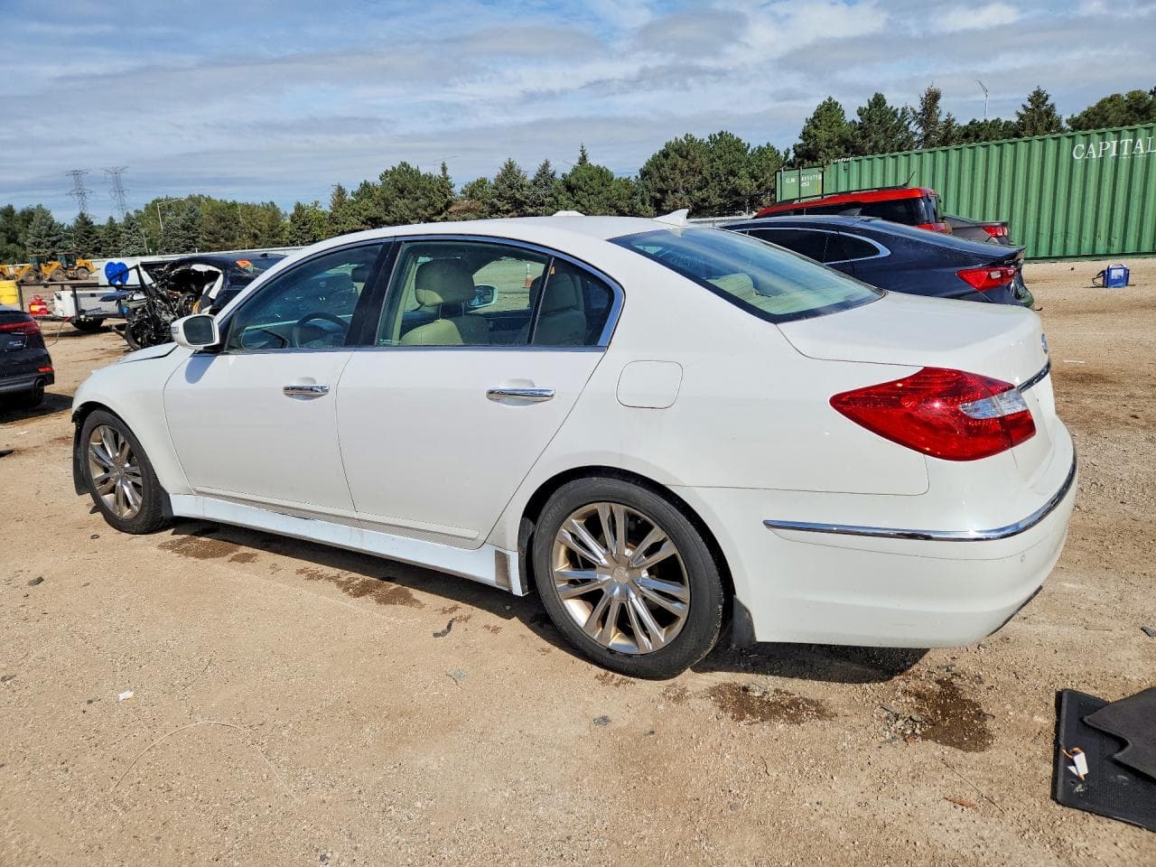 2013 Hyundai Genesis 3.8L - foto 2