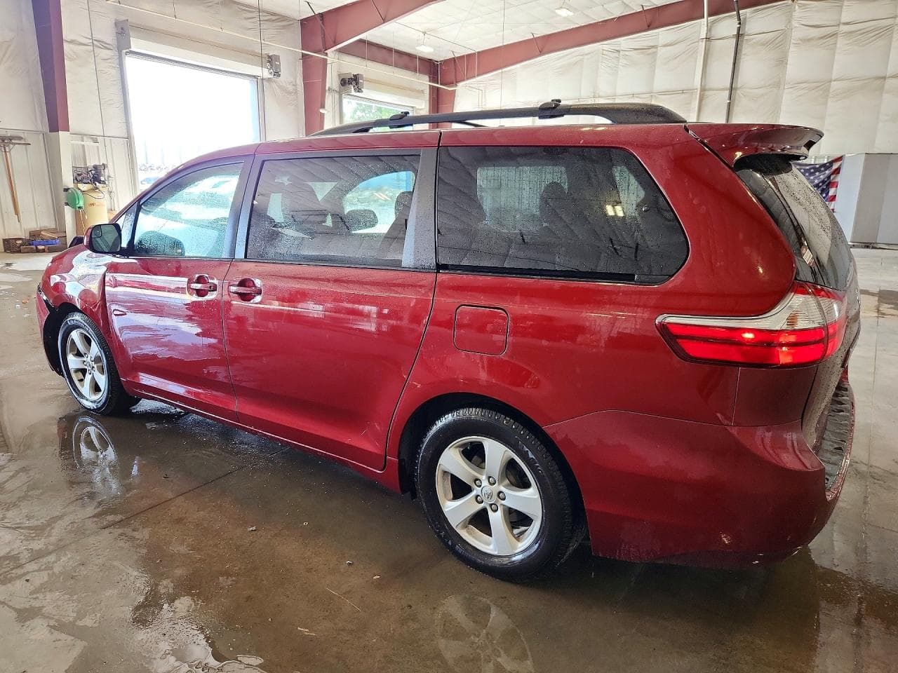 2017 Toyota Sienna Le - foto 2