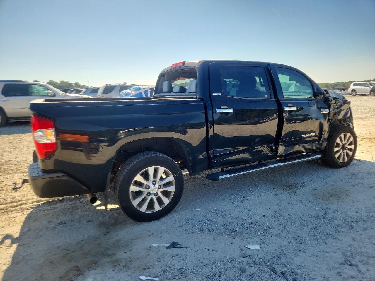 2017 Toyota Tundra Crewmax Limited - foto 3