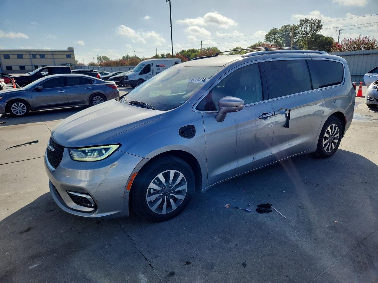 Chrysler Pacifica 2021 z USA