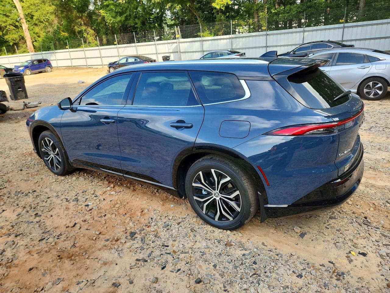 2025 Toyota Crown Signia Xle - foto 2