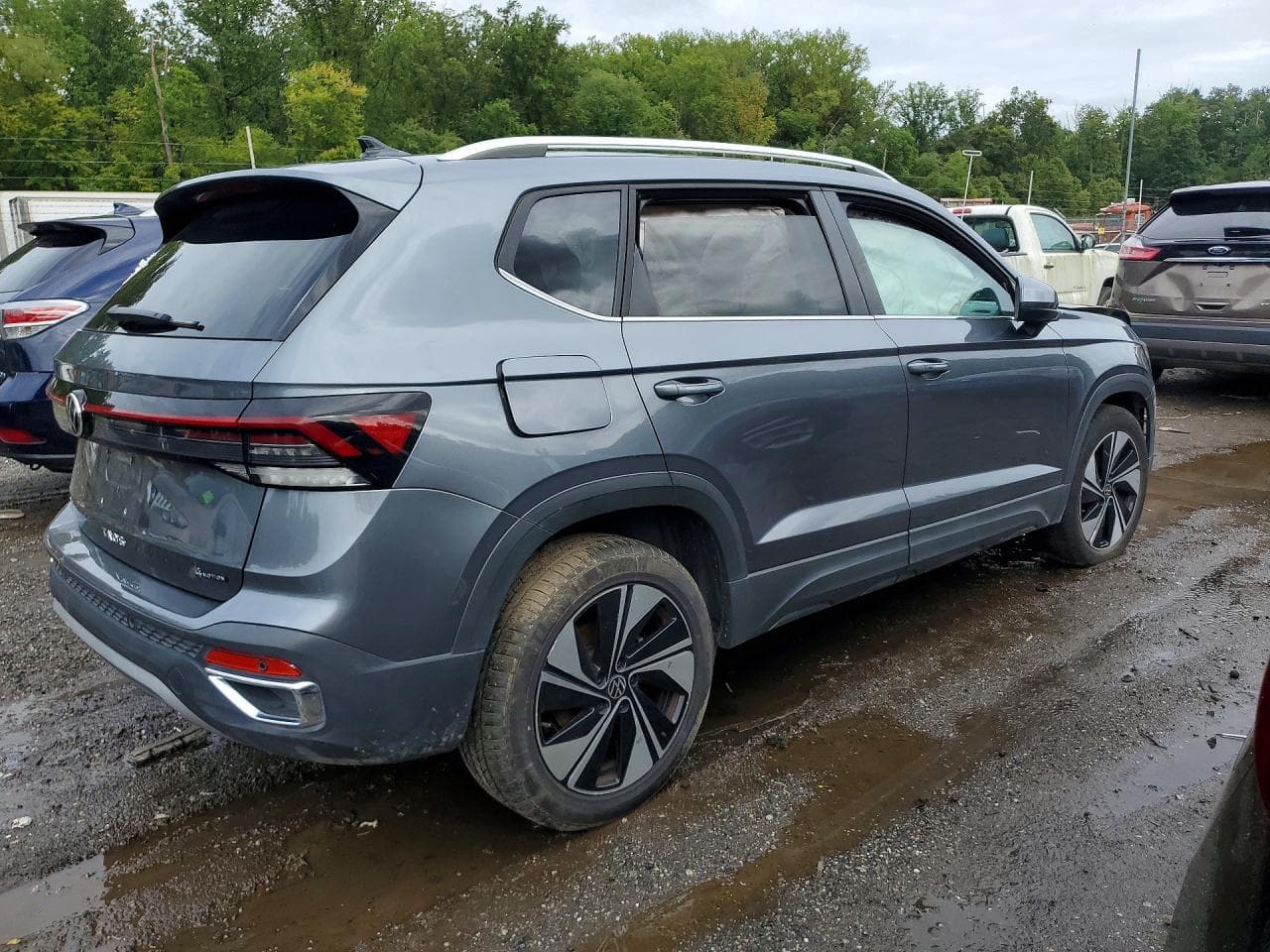 2025 Volkswagen Taos Se - foto 3