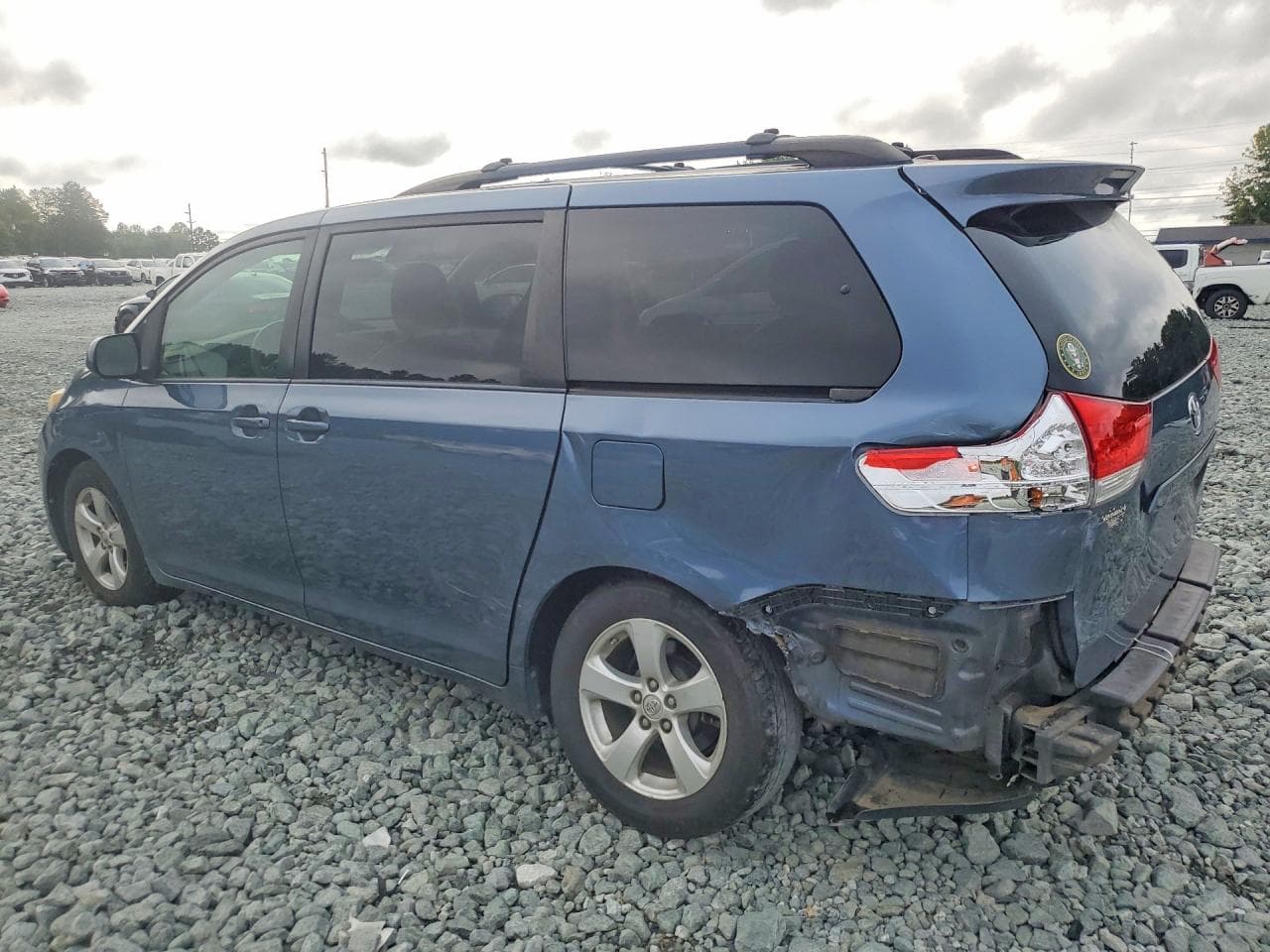 2014 Toyota Sienna Le - foto 2