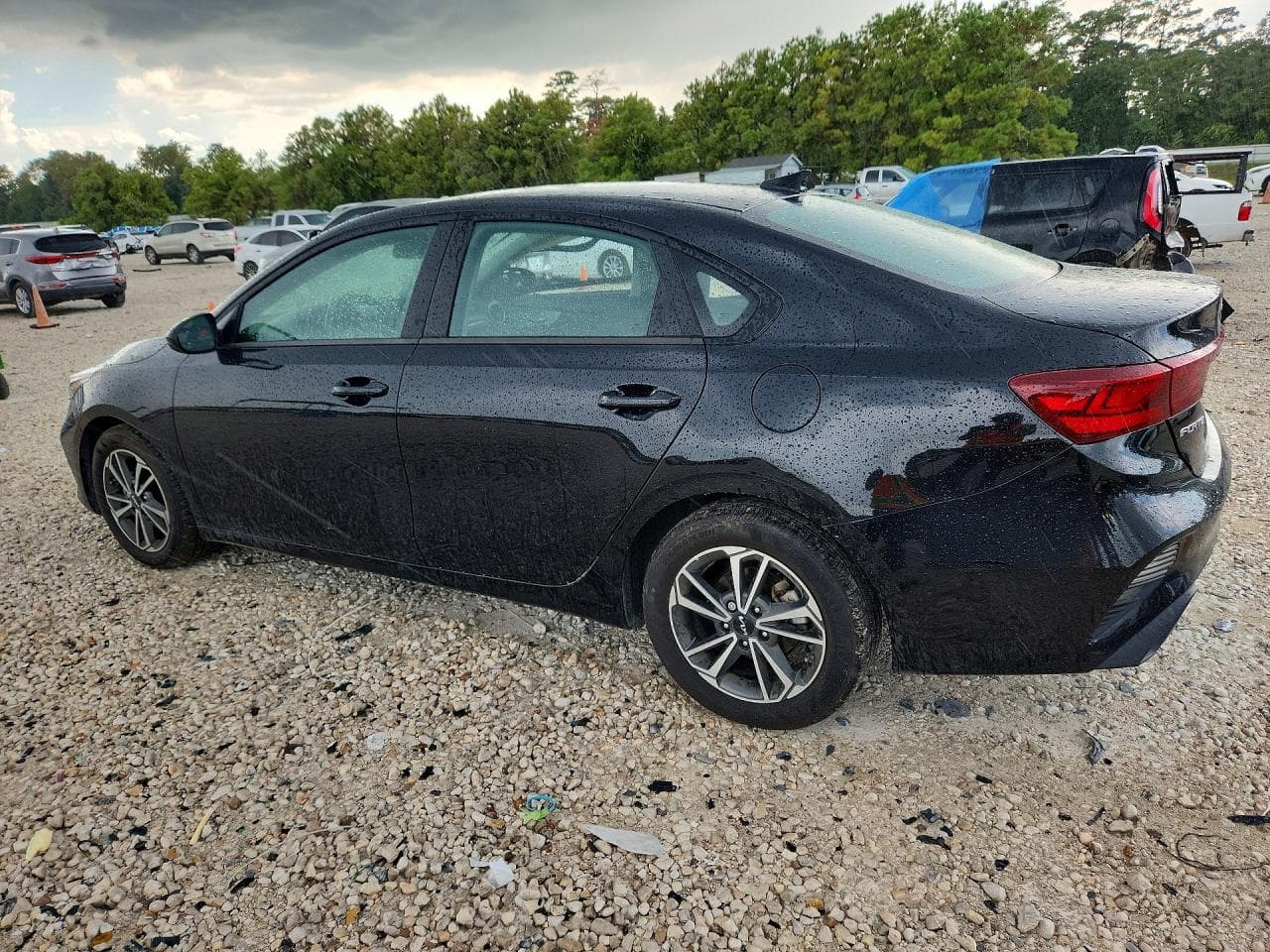2022 Kia Forte Lxs - foto 2
