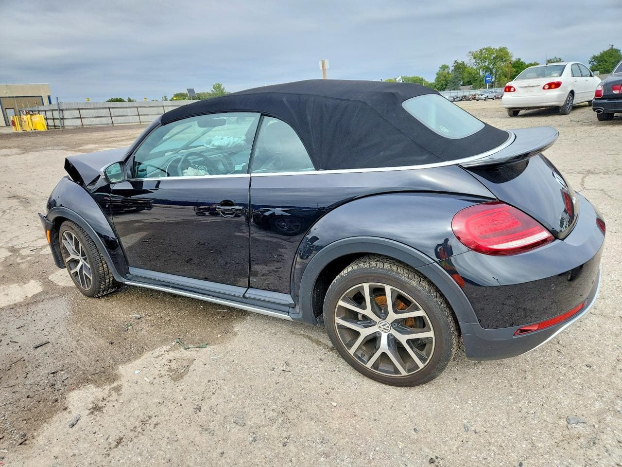 2017 Volkswagen Beetle Dune - foto 2