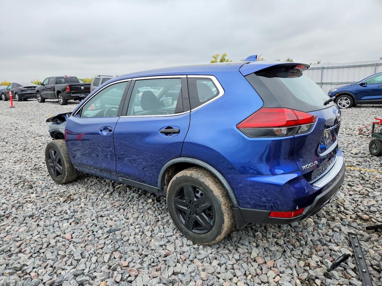 2018 Nissan Rogue S - foto 2
