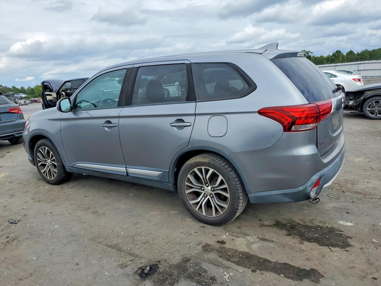 2018 Mitsubishi Outlander Se - foto 2