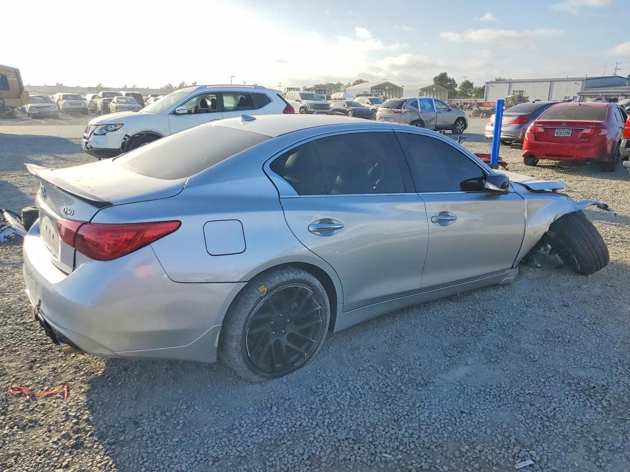 2015 Infiniti Q50 Premium - foto 3