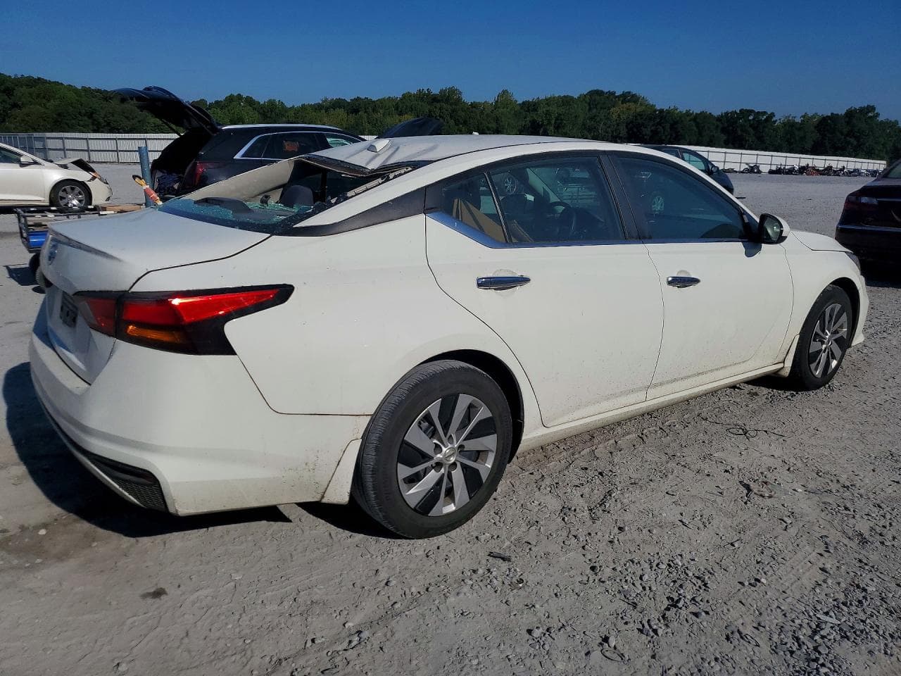 2019 Nissan Altima S - foto 3