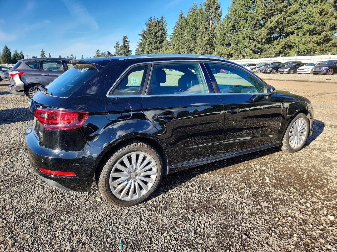 2016 Audi A3 E-Tron Premium Plus - foto 3